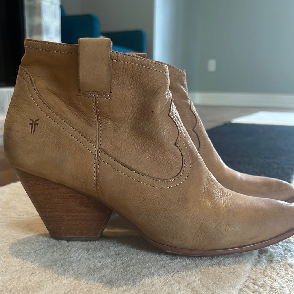 Frye Tan Reina Ankle Bootie Western Style
